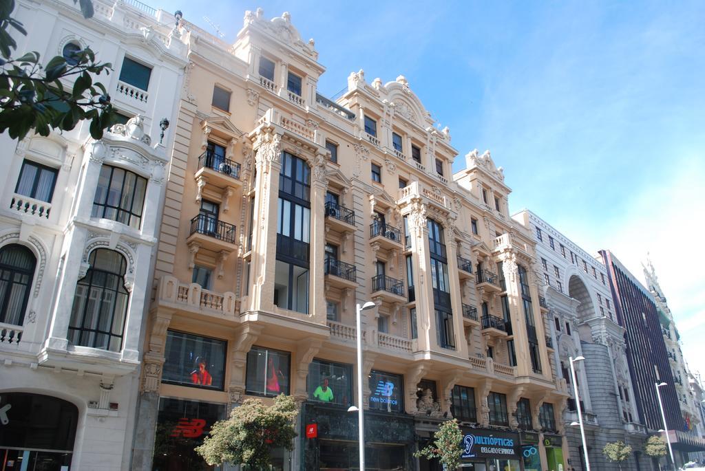 Hostal Galaico Madrid Exterior photo