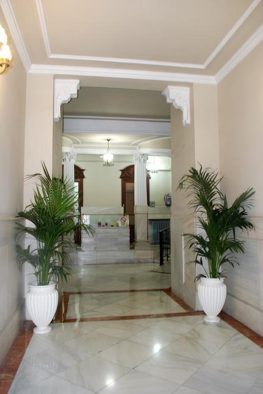 Hostal Galaico Madrid Exterior photo